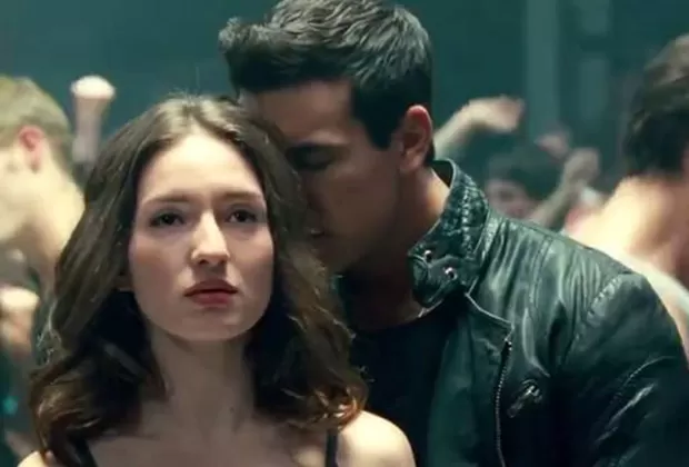María Valverde y Mario Casas en 'Tres metros sobre el cielo'