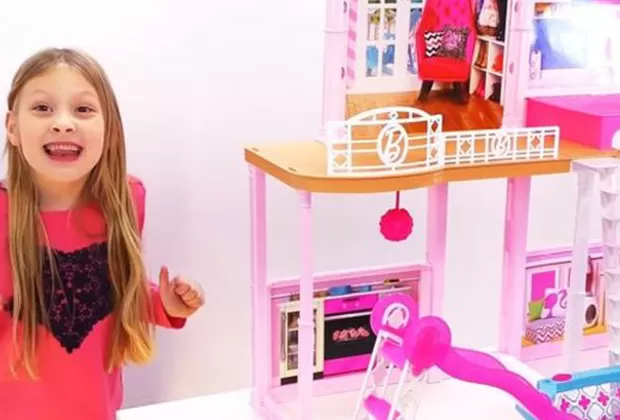 ¿Es bueno que los niños vean videos de "unboxing"?