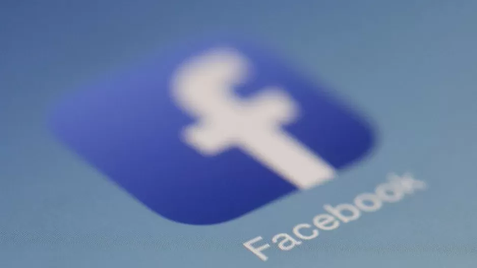 Facebook cuenta con 2.271 millones de usuarios activos cada mes