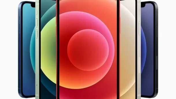 El iPhone 12 y el iPhone 12 mini. Foto: Apple