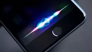 Conoce a la persona que le da voz a Siri