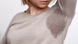 ¿Por qué huelen mal las axilas y cómo evitarlo?