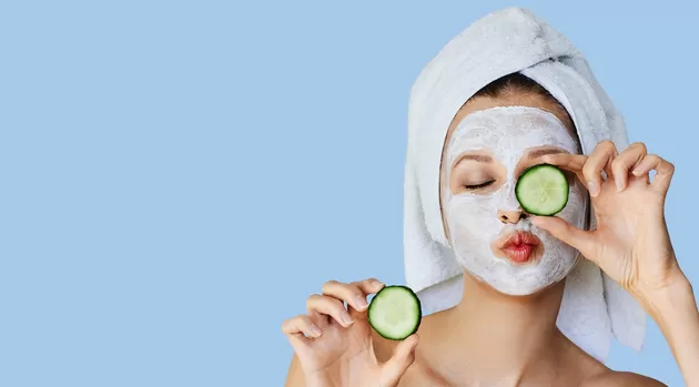 Cuatro poderosos beneficios del pepino en tu rostro