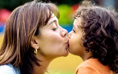 ¿Qué puede pasar cuando besas en la boca a tu hijo pequeño? - Noticias de ministerio-salud