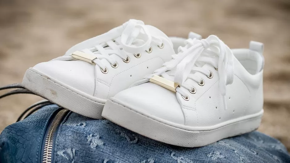 Con estos truquitos caseros tus zapatillas blancas quedarán como nuevas