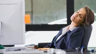 ¿Con sueño en el trabajo? 10 tips para quitártelo rápidamente