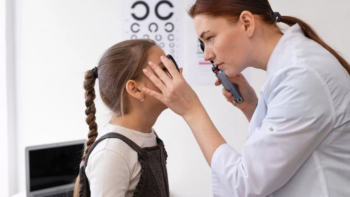 Los problemas de visión en niños pueden aparecer desde nacimiento y mostrarse en la etapa escolar.