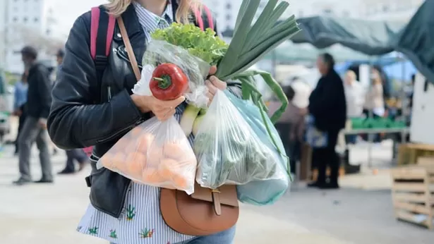 Las bolsas de pl&aacute;stico tambi&eacute;n pueden ser reciclables