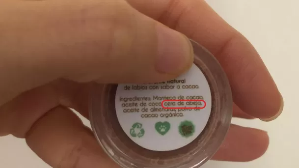 Bálsamo labial con cera de abeja. (Foto: Útil e Interesante)