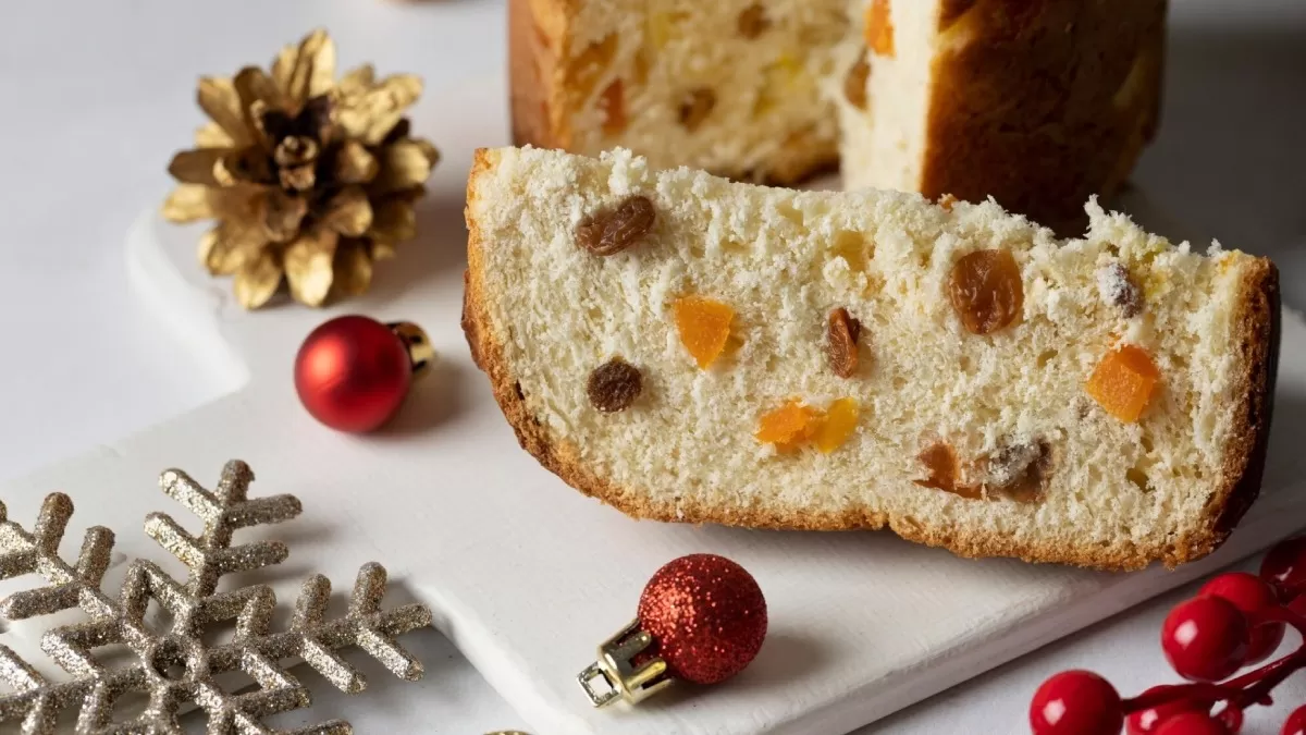 Un pan francés tiene la menos azúcar y grasa que la misma cantidad de panetón.