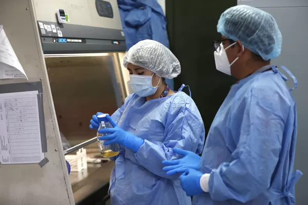 Además, el laboratorio del INS también mide la incidencia de casos de dengue en el Perú. (Foto: Andina)