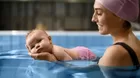 ¿Desde qué edad un bebé se puede meter a la piscina con cloro?