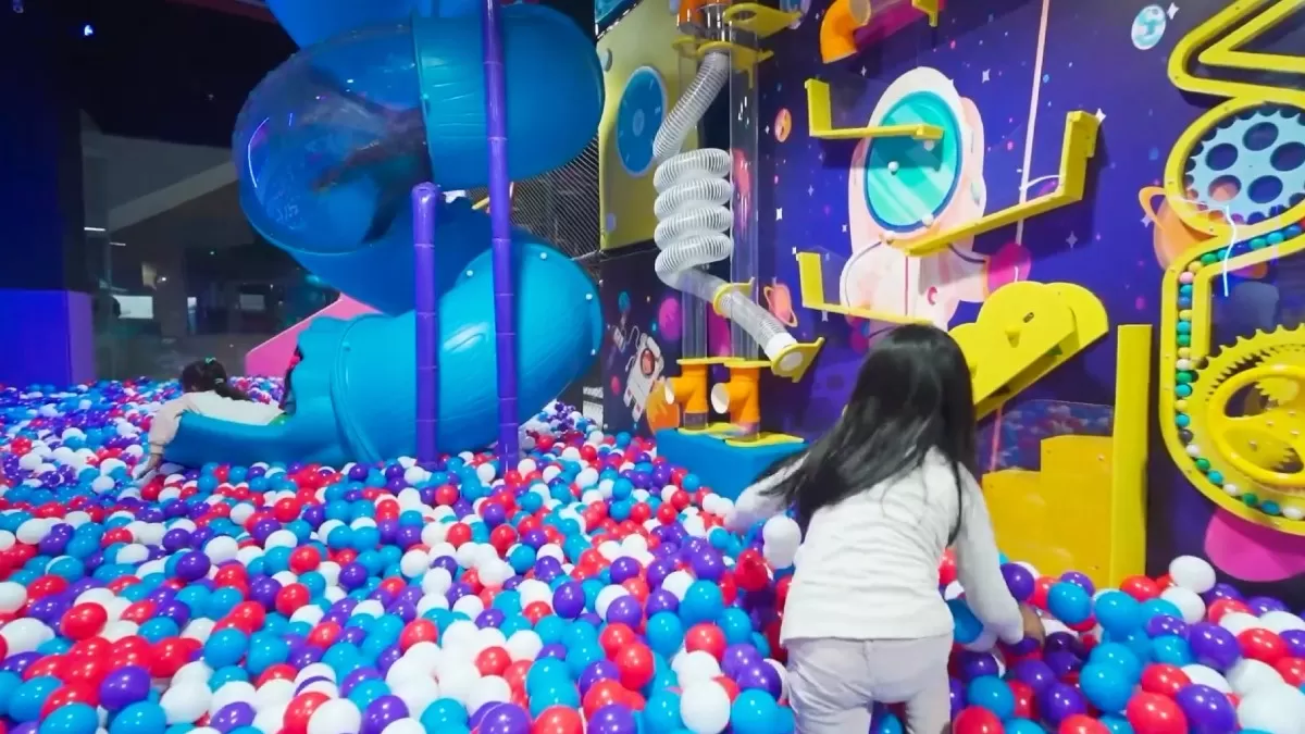 Juegos para niños en Plaza San Miguel. (Foto: Supernova)