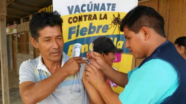 La vacunación contra la fiebre amarilla es la acción preventiva más eficaz.