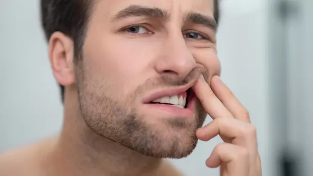 La gingivitis es reversible a diferencia de la periodontitis.