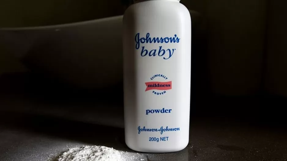 Johnson&Johnson condenado por no informar sobre riesgos asociados a su talco