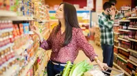 Sigue estos consejitos para ahorrar dinero cuando vas al supermercado (Foto: Shutterstock)