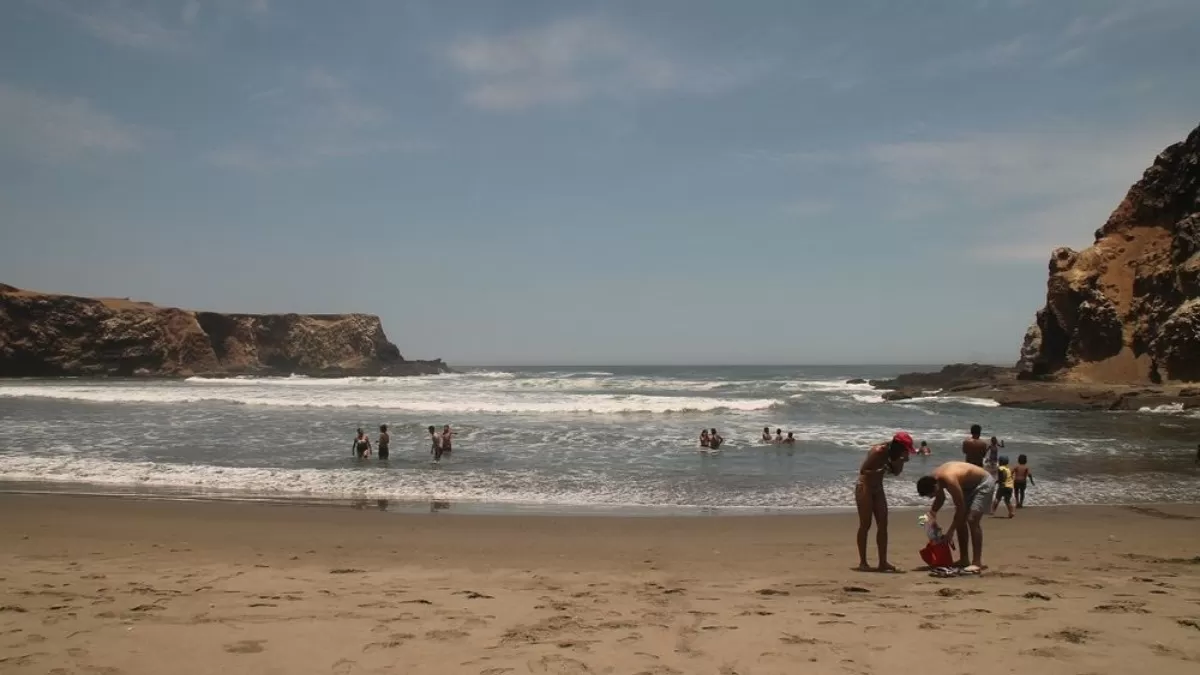 Playa Lampay en KM 180 de la Panamericana Norte. (Foto: Rutas del Perú)