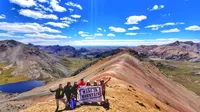 Lima tiene su montaña siete colores llamada Yuracochas Foto: deskgram.net