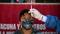 Si un niño o niña tiene solo dos dosis de la vacuna, ¿hay que preocuparse? (Foto: AFP)