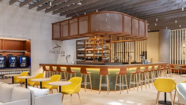 The Club LIM en el nuevo Aeropuerto Internacional Jorge Chavez de Perú. 