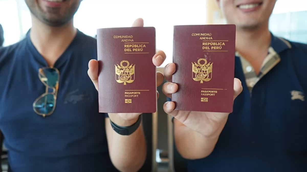 El pasaporte de 10 años solo lo pueden tramitar mayores de edad. (Foto: Migraciones)