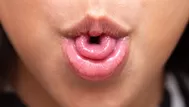 ¿Por qué algunas personas pueden doblar o enrollar la lengua?