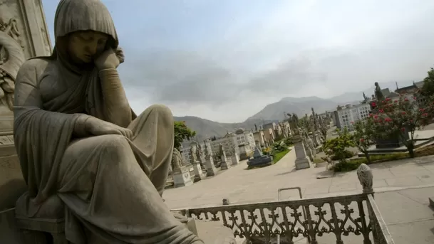 El Cementerio Museo Presbítero Matías Maestro está ubicado en Barrios Altos, Lima.