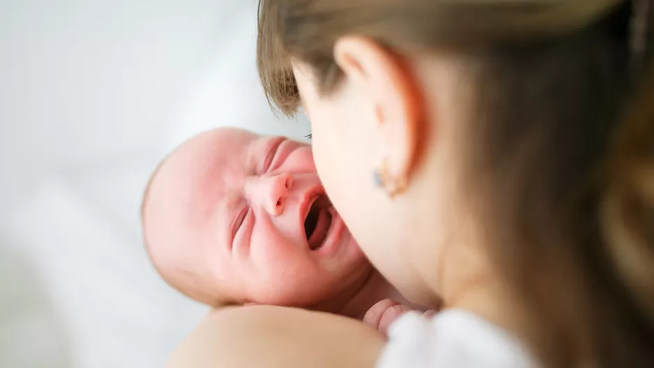 ¿Cuándo llevar a un bebé a urgencias cuando se cae?