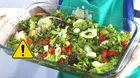 ¿Por qué no se recomienda comer ensalada en la calle?