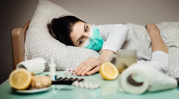 ¿Qué medicamentos puedes tomar si tienes síntomas leves de COVID-19?