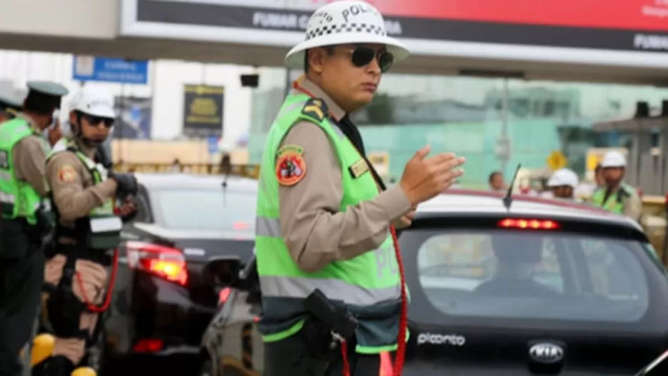 Estas son las razones por las que el policía de tránsito puede retener tu vehículo