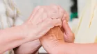 ¿Por qué salen manchas en las manos y cómo eliminarlas totalmente?