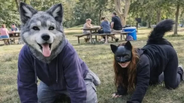 La palabra “therian” proviene del griego theríon que significa animal o bestia.