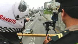 ¿En dónde no se puede estacionar un vehículo en Perú?