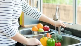 ¿Cómo debes lavar las fresas para eliminar los parásitos?