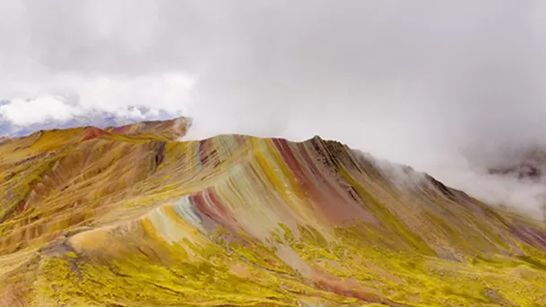 Cordillera Arcoíris de Paccoyo en Cusco, una opción alternativa al Vinicunca. (Foto: Y tú qué planes)