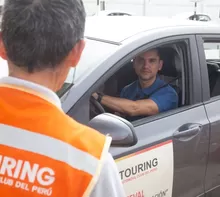 También puedes solicitar un simulacro del examen práctico de manejo en el Touring