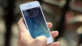 ¿Es peligroso cargar tu celular o acceder al Wi-Fi en el aeropuerto?