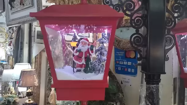 Decoraciones navideñas para el hogar. (Captura: Canal de YouTube Ale y Manu)