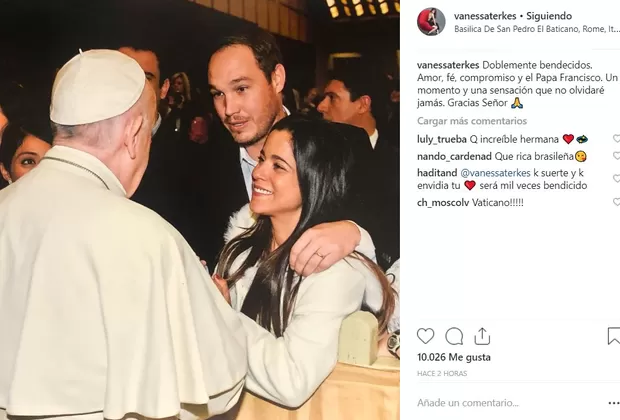 Vanessa Terkes y George Forsyth sorprenden con foto junto al papa Francisco